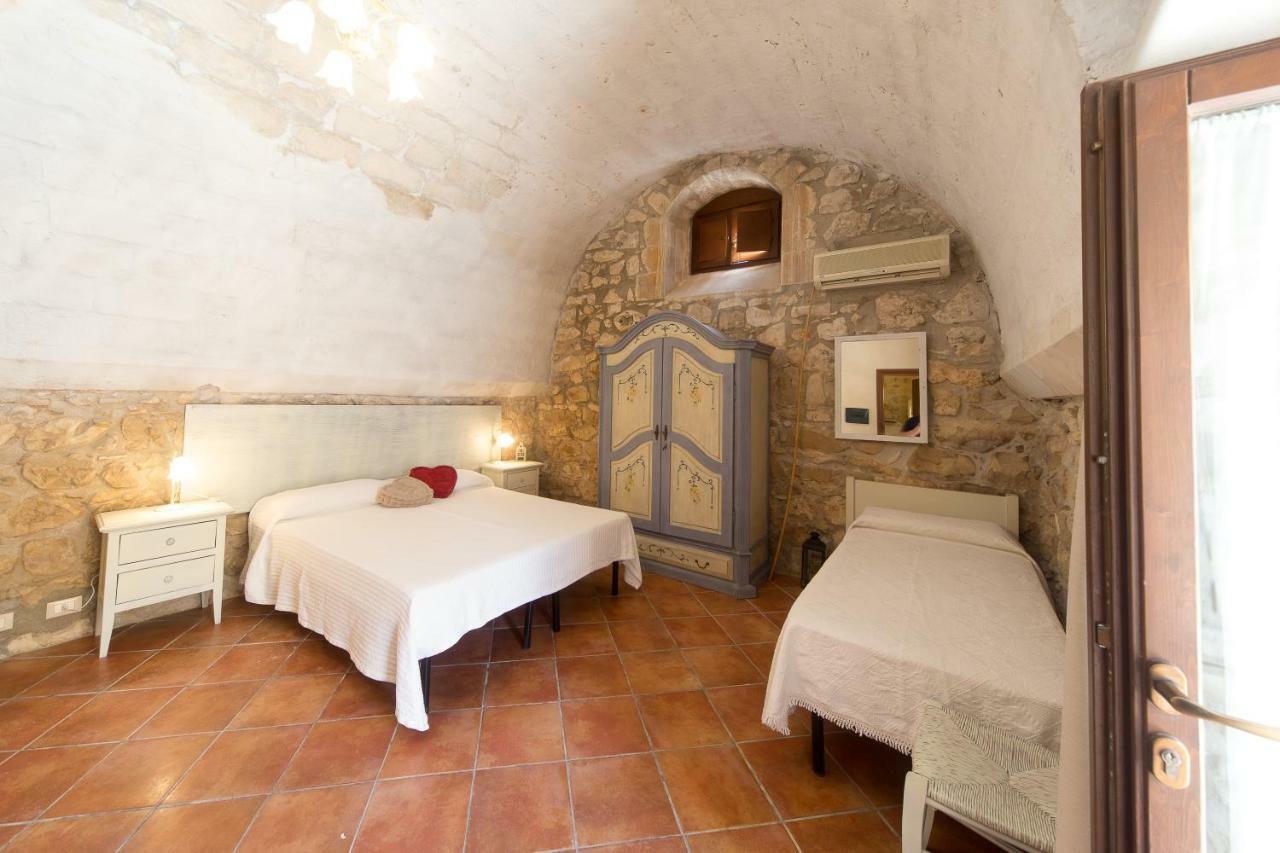 Casale Del Coccio Guest House Scicli Bagian luar foto